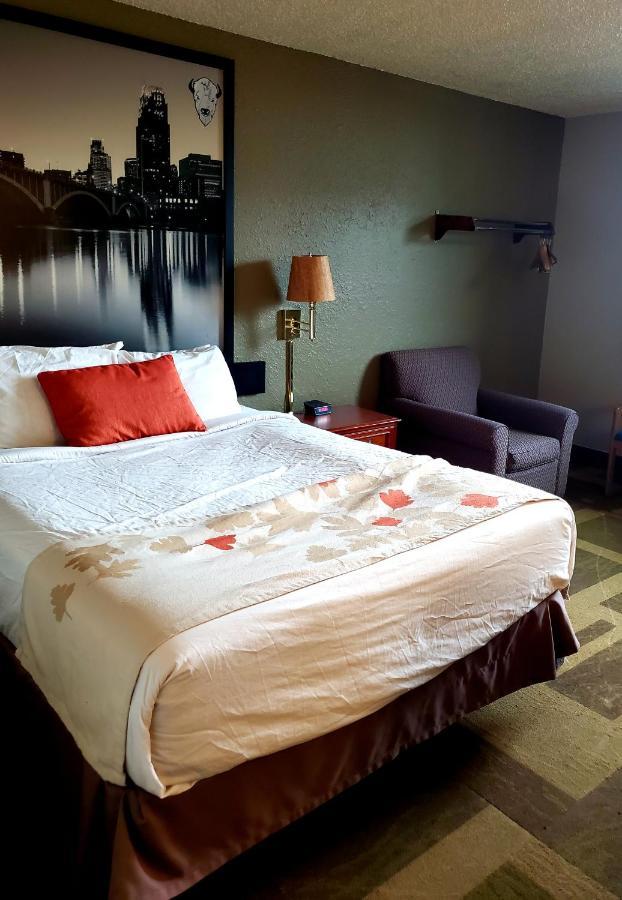 Bison Plains Lodge Moorhead Екстер'єр фото