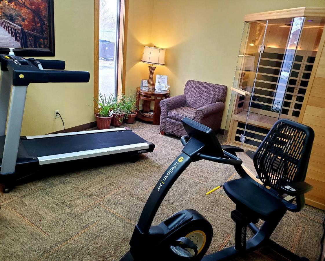 Bison Plains Lodge Moorhead Екстер'єр фото