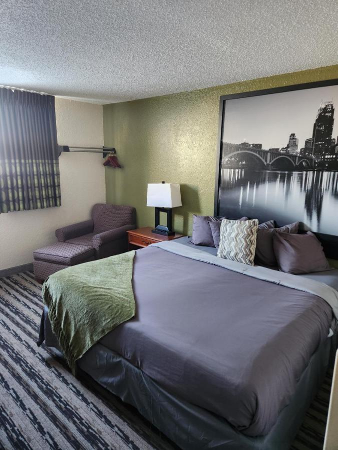 Bison Plains Lodge Moorhead Екстер'єр фото