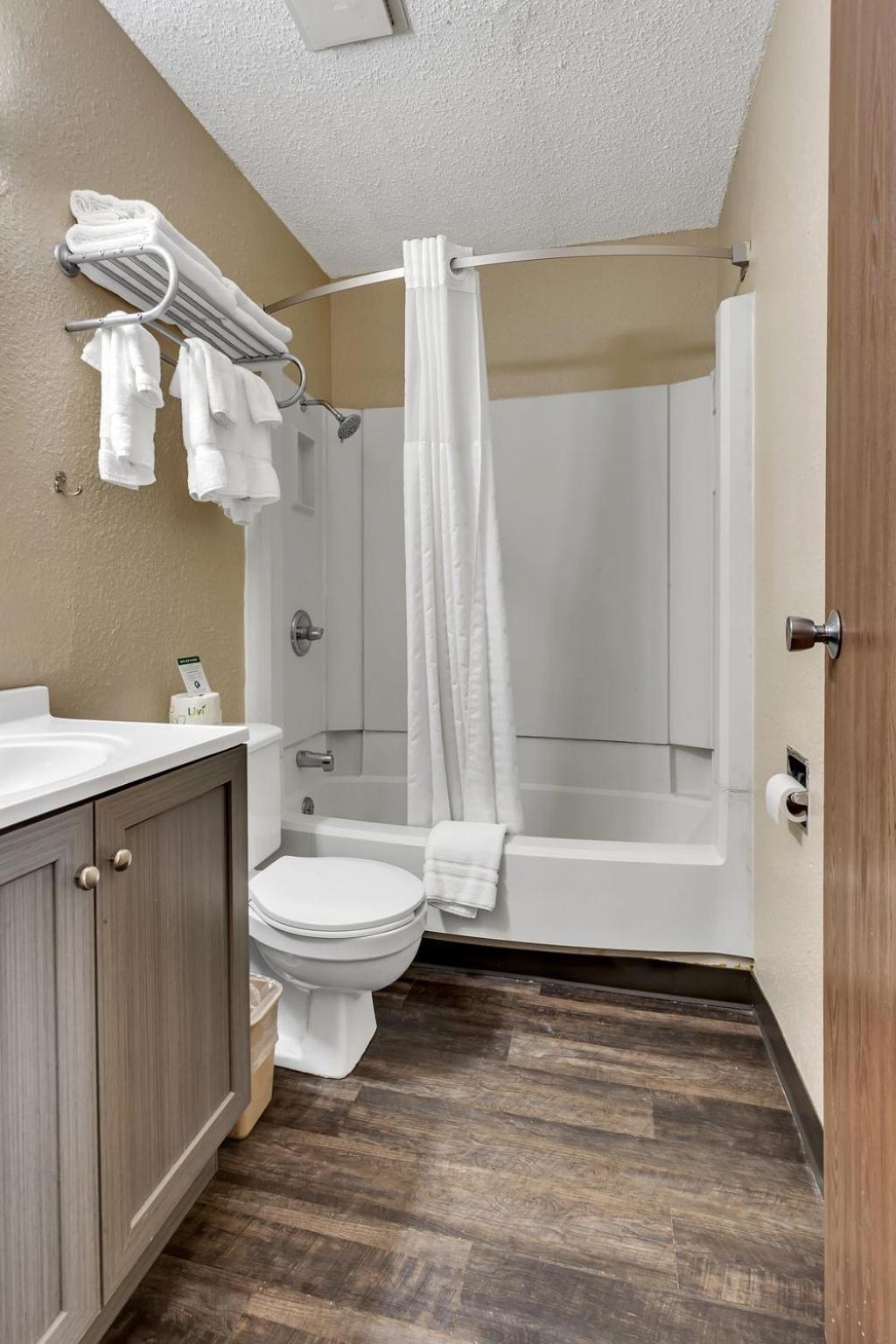 Bison Plains Lodge Moorhead Екстер'єр фото